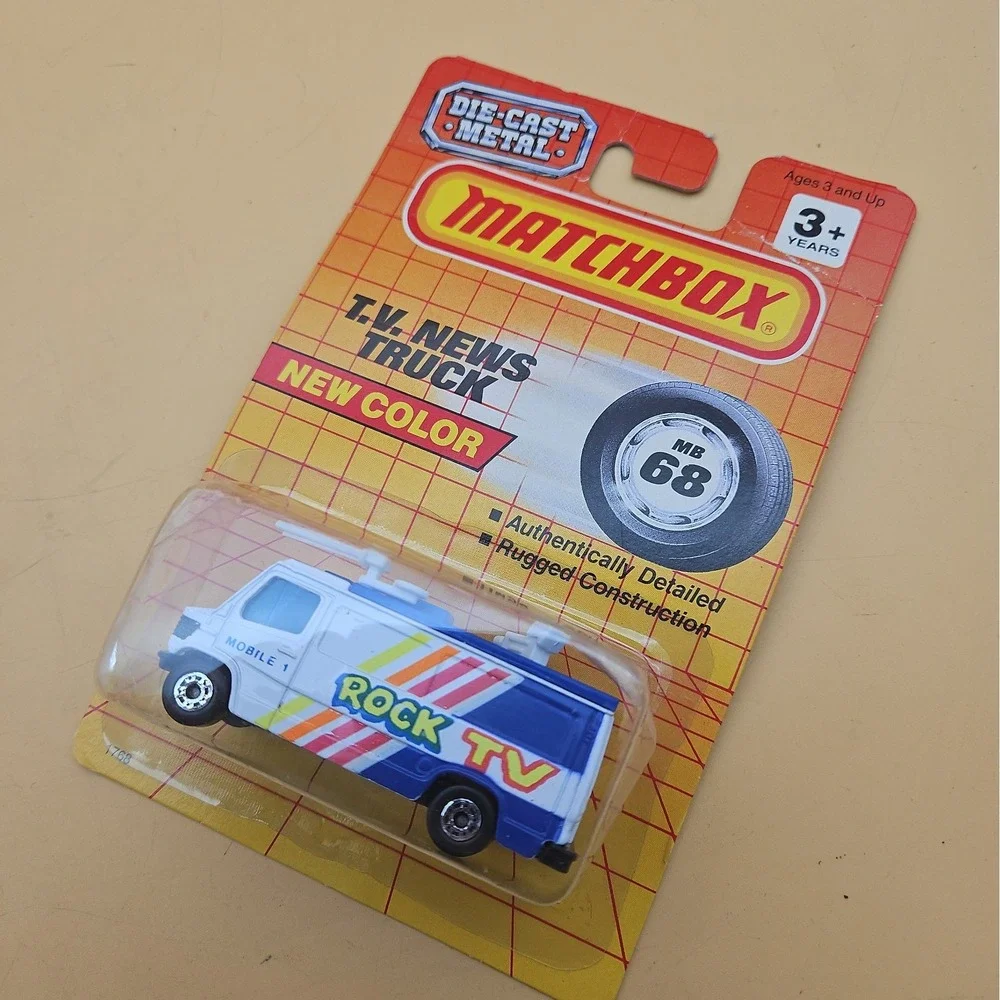 Lot Of 5 Vintage Matchbox Cars Brand New On Card 90s Diecast Cars 1:64 Scale